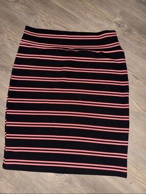 LuLaRoe Black and Pink Striped Pencil Skirt